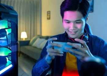 The Rise of Mobile Gaming: Playing Slots on the Go