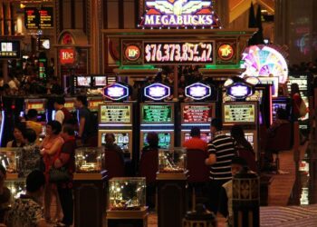 Path from Vegas Floor to Phone Screen – Online Gambling Conquered the World in 30 Years