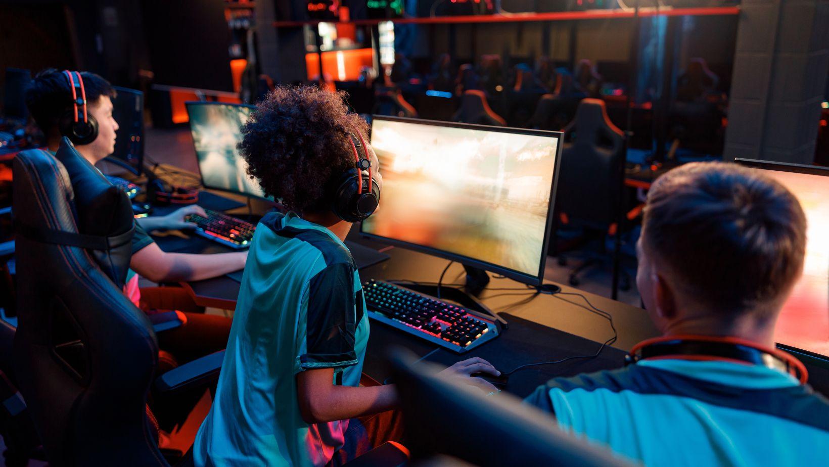 5 Mini Games Inside Bigger Titles That Players Love Going Back To