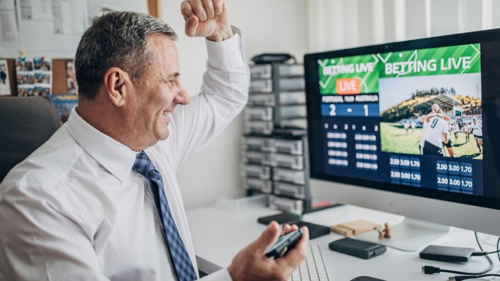Esports Betting vs. Watching for Fun: Navigating the New Frontier of
Entertainment
