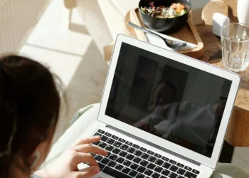 whatutalkingboutwillis com