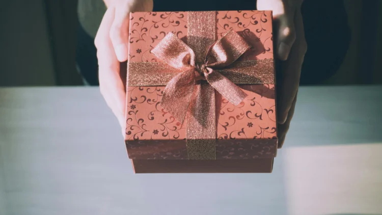 whatutalkingboutwillis gift