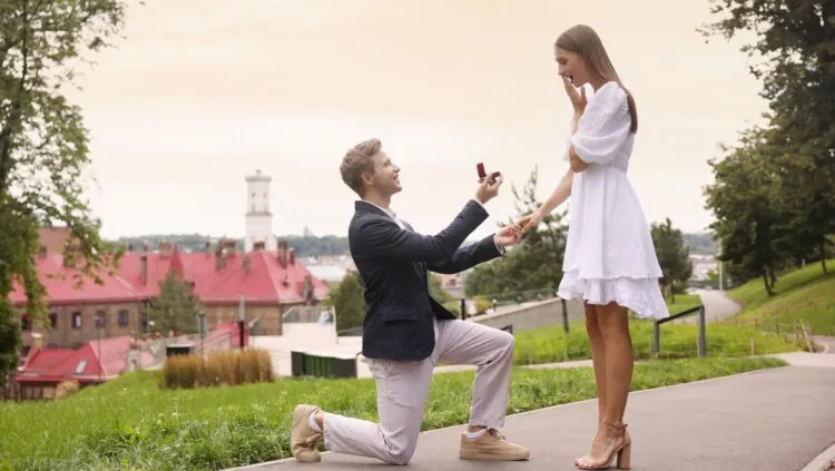 How to Plan the Perfect Proposal on an Unforgettable Trip